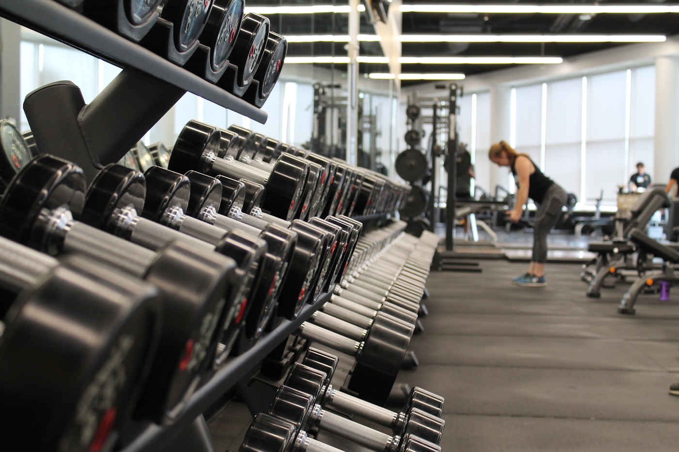 Abnehmen und Muskeln aufbauen gleichzeitig – Body Recomposition Training bei Mannis Fitnessstudio Sonthofen